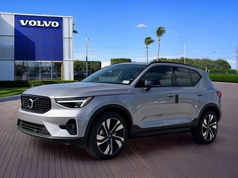 New 2026 Volvo XC40 B5 Ultra w/ Protection Package Premier AWD/4WD image 3