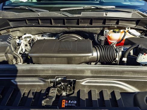 Used 2023 GMC Sierra 1500 SLT w/ SLT Premium Plus Package image 23