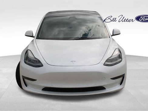 Used 2022 Tesla Model 3 Long Range AWD/4WD image 2