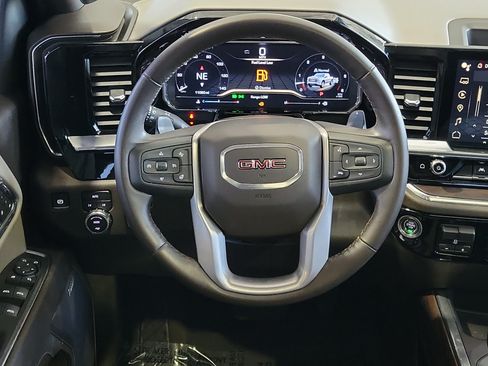 Used 2025 GMC Sierra 1500 SLT w/ SLT Premium Plus Package AWD/4WD image 15