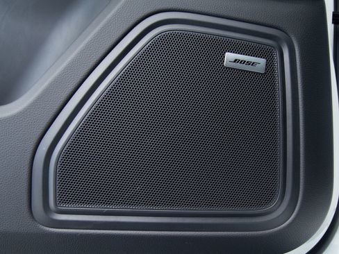 New 2026 Porsche Macan AWD/4WD image 15