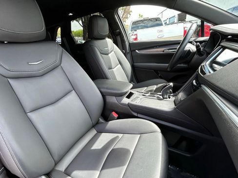 Used 2023 Cadillac XT5 Luxury FWD image 36