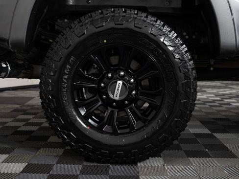 Used 2022 Ford F250 Platinum w/ Tremor Off-Road Package image 39