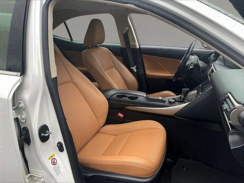 Used 2018 Lexus IS 300 AWD w/ Comfort Package image 27