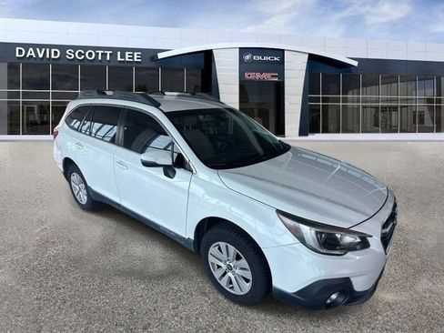 Used 2018 Subaru Outback 2.5i Premium AWD/4WD image 5