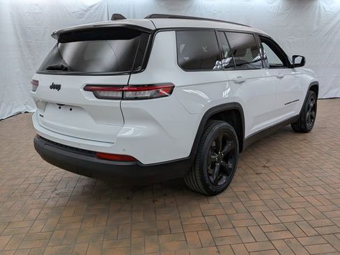 Used 2023 Jeep Grand Cherokee L Laredo image 7