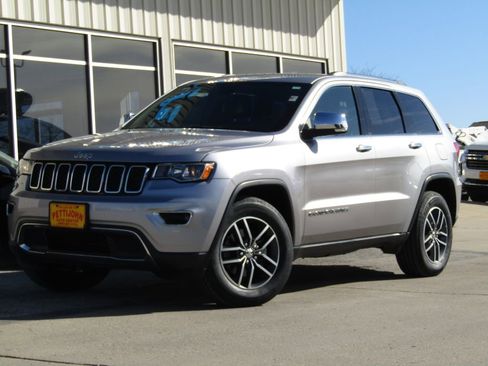 Used 2018 Jeep Grand Cherokee Limited image 12