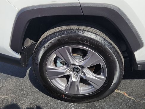 Certified 2025 Toyota RAV4 XLE AWD/4WD image 28