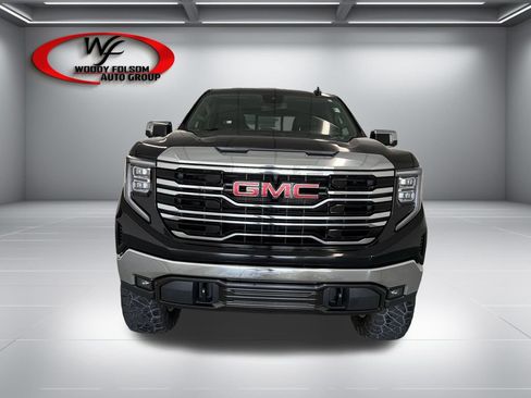 Used 2023 GMC Sierra 1500 SLT w/ SLT Premium Package AWD/4WD image 2