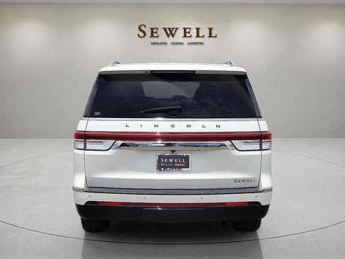 Used 2022 Lincoln Navigator Black Label AWD/4WD image 4