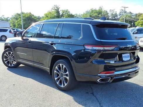 Used 2023 Jeep Grand Cherokee L Overland w/ Luxury Tech Group IV AWD/4WD image 6