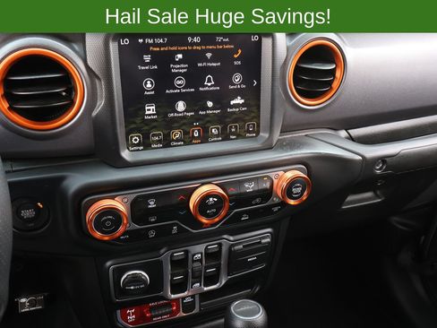 Used 2023 Jeep Gladiator Mojave AWD/4WD image 19
