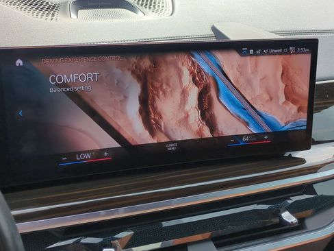 Certified 2023 BMW X7 xDrive40i w/ Executive Package image 23