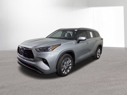 Used 2020 Toyota Highlander Limited AWD/4WD image 2