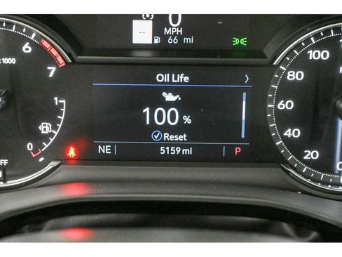 Certified 2025 Cadillac XT5 Premium Luxury FWD image 40