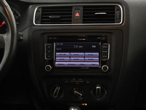 Used 2014 Volkswagen Jetta SE image 15