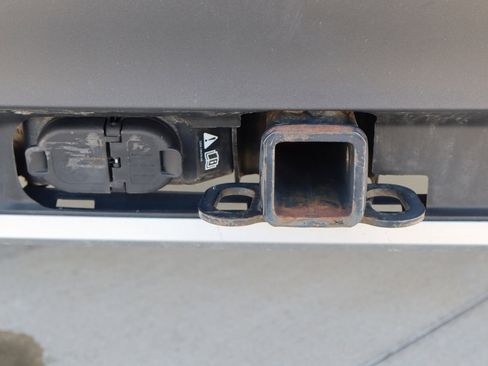 Used 2022 Ford Explorer XLT w/ Equipment Group 202A image 33