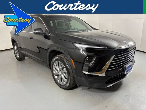 Used 2025 Buick Enclave Preferred image 1