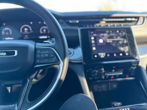 Used 2022 Jeep Grand Cherokee L Laredo w/ Luxury Tech Group I image 7