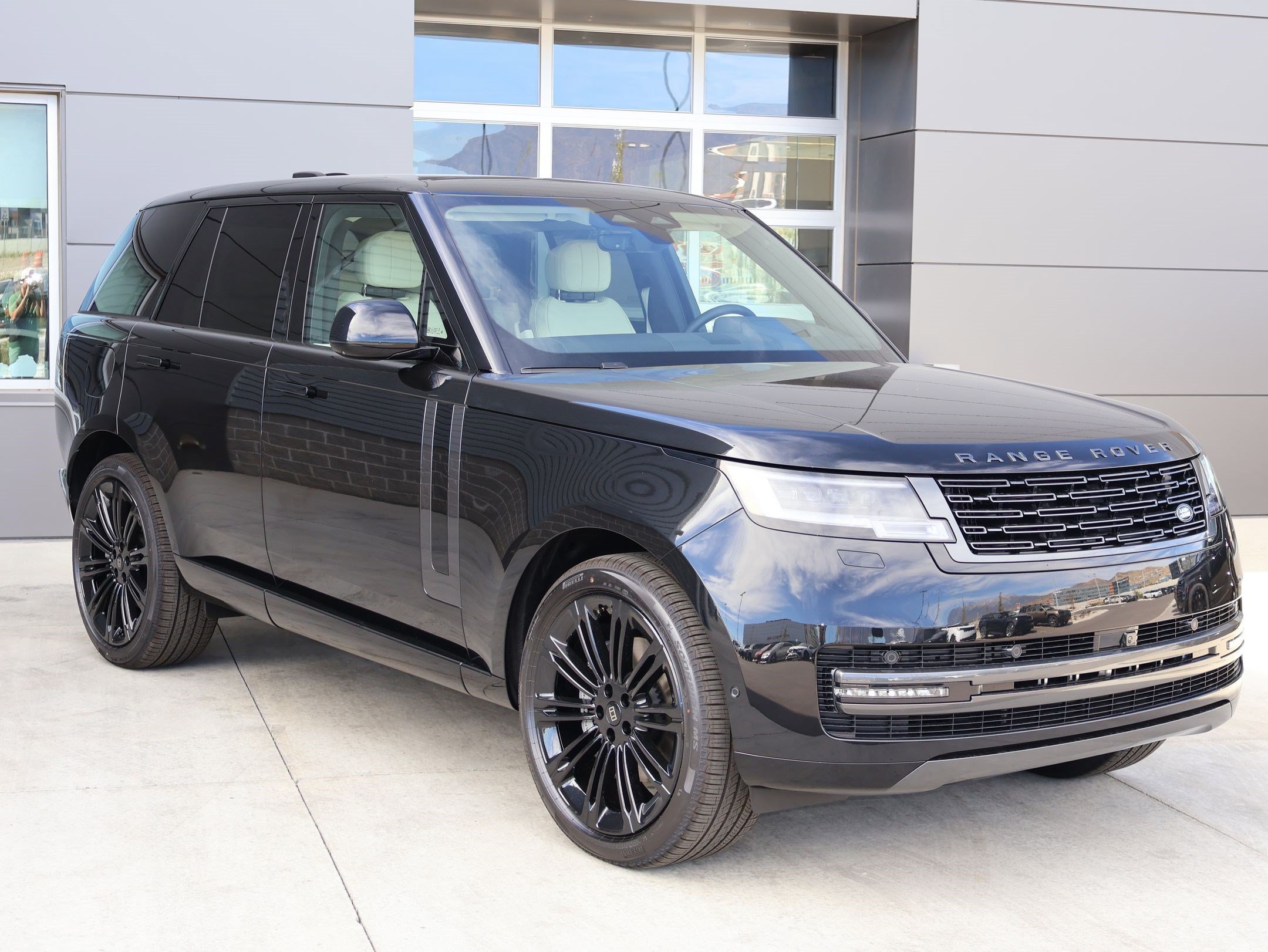 New 2027 Land Rover Range Rover SE AWD/4WD image 3