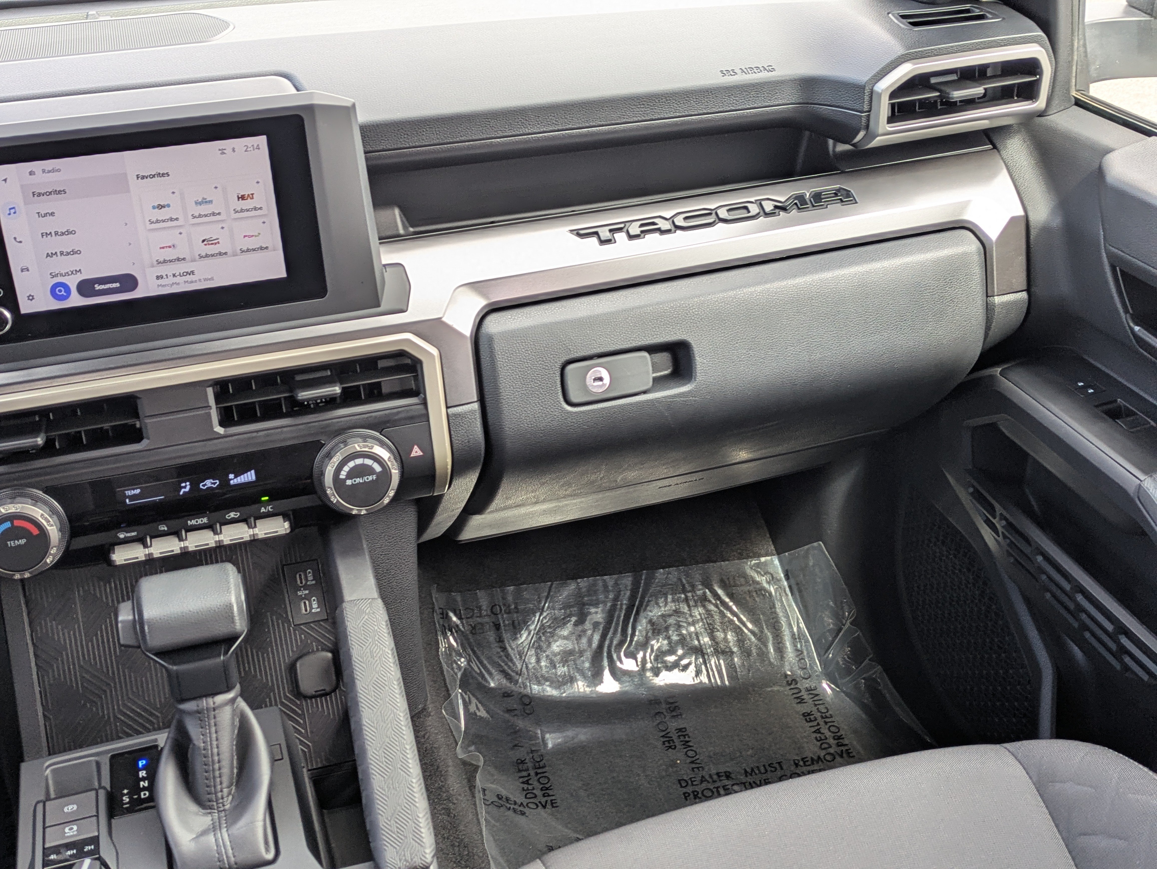 Used 2025 Toyota Tacoma SR5 AWD/4WD image 17