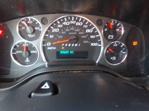Used 2012 Chevrolet Express 3500 w/ School Bus Package RWD image 49