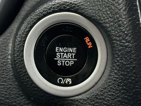 Used 2018 Dodge Journey SE w/ Blacktop Package FWD image 28
