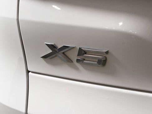 Used 2022 BMW X5 xDrive40i w/ Premium Package AWD/4WD image 38