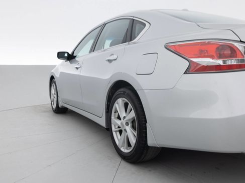 Used 2015 Nissan Altima 2.5 SV FWD image 13