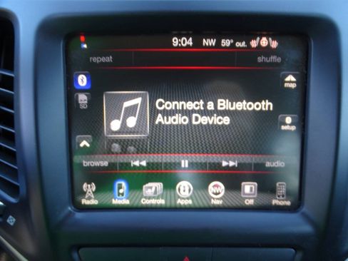 Used 2017 Jeep Cherokee 4WD Trailhawk w/ Cold Weather Group image 21