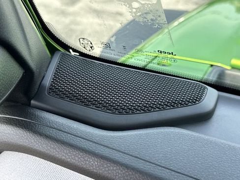 Used 2025 Jeep Wrangler Willys image 26