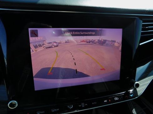 Used 2022 Jeep Wagoneer Series III w/ Flexible Seating Group image 34