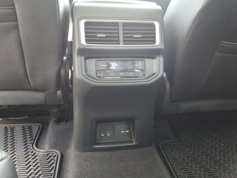 Used 2024 Volkswagen Atlas SEL Premium R-Line image 24