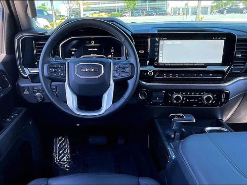 Used 2024 GMC Sierra 1500 Elevation w/ Elevation Premium Package AWD/4WD image 17
