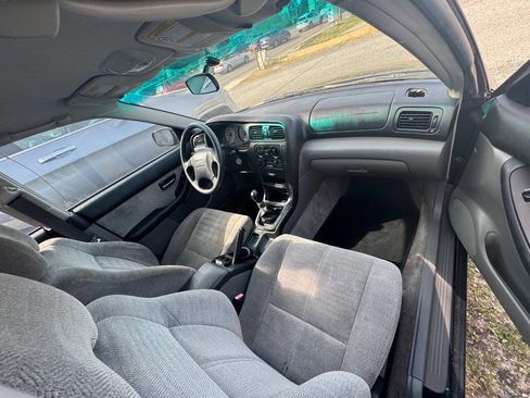 Used 2001 Subaru Legacy L image 21