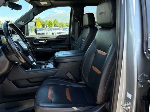 Used 2024 GMC Sierra 2500 AT4 w/ AT4 Premium Plus Package AWD/4WD image 10