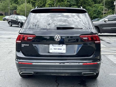 Used 2021 Volkswagen Tiguan SE FWD image 3