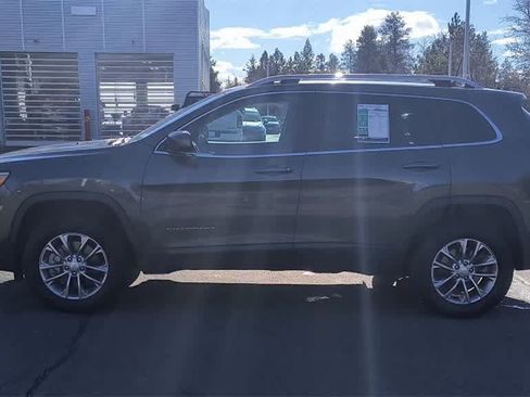 Used 2019 Jeep Cherokee Latitude Plus w/ Comfort/Convenience Group image 5