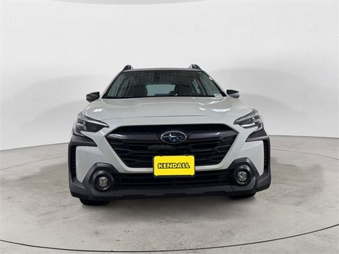 Used 2025 Subaru Outback image 8