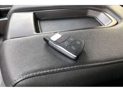 Used 2024 Chevrolet Silverado 1500 Custom image 11