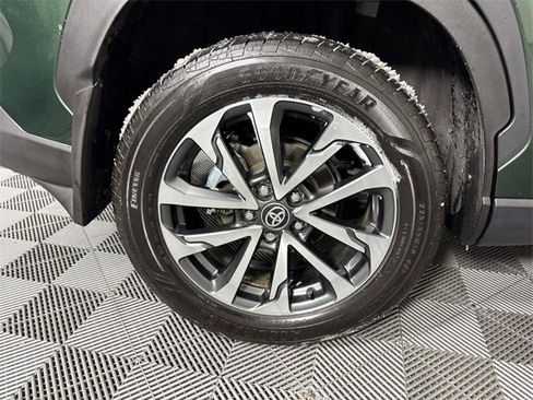 Used 2024 Toyota Corolla Cross XLE image 32