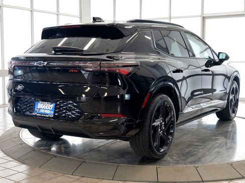 Used 2024 Chevrolet Equinox EV RS image 8