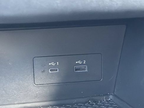 Used 2025 Nissan Pathfinder SV AWD/4WD image 15