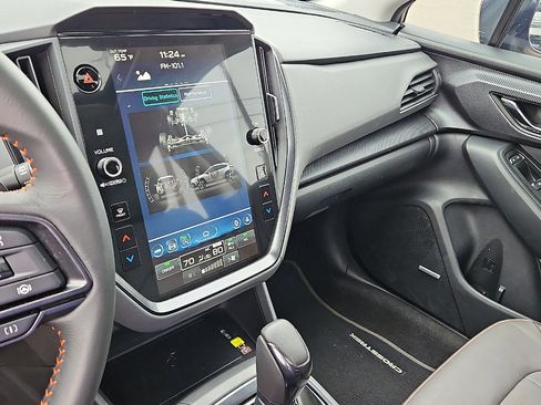 Used 2025 Subaru Crosstrek 2.5i Limited AWD/4WD image 17