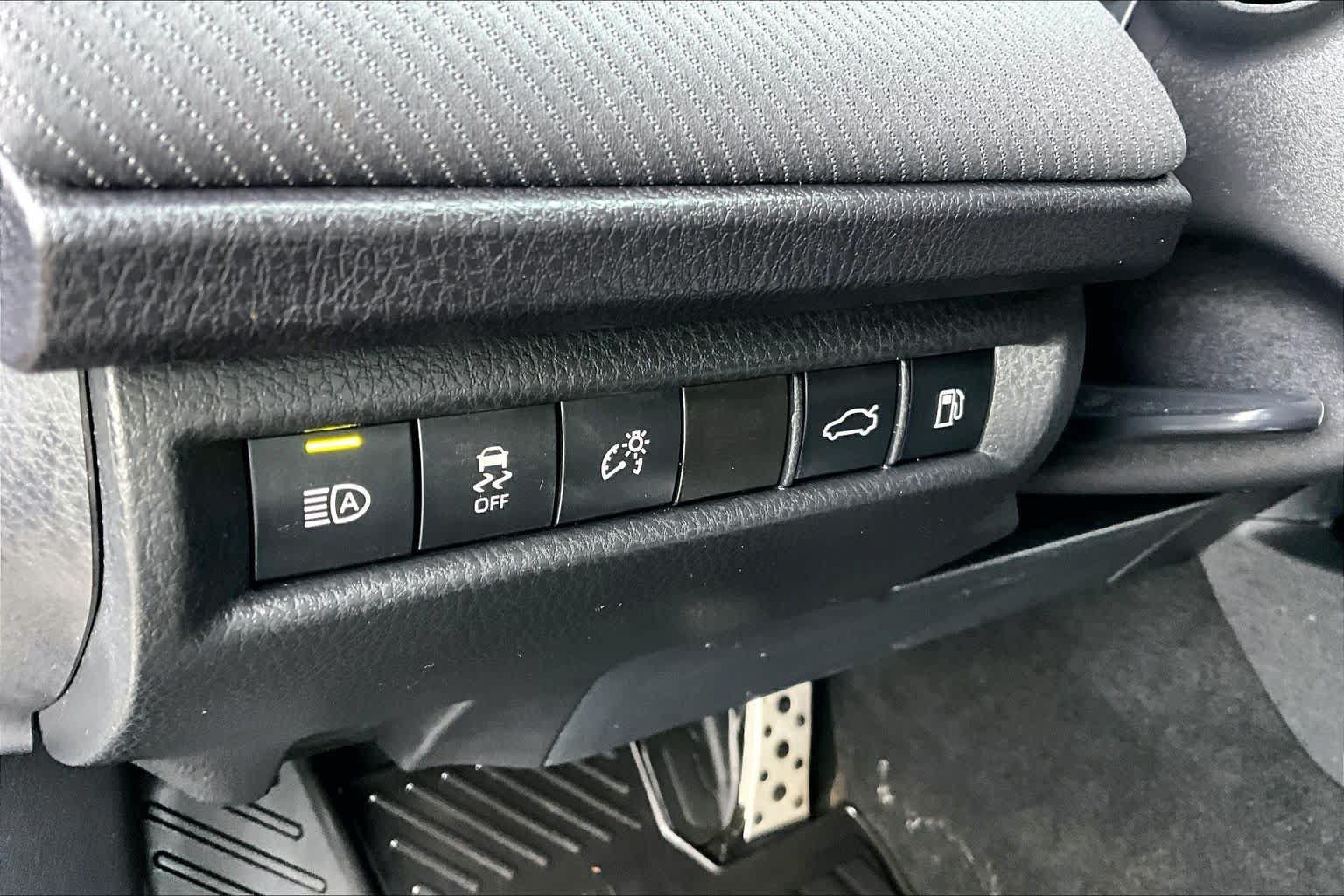Used 2026 Toyota Camry SE AWD/4WD image 32