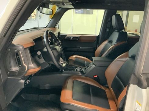 Used 2024 Ford Bronco Outer Banks image 15