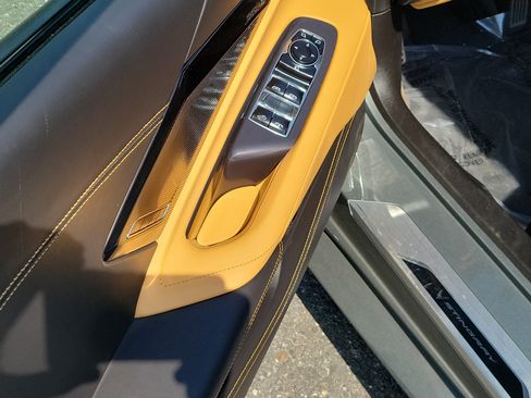 Used 2024 Chevrolet Corvette Stingray Premium Conv w/ Stealth Interior Trim Package RWD image 19