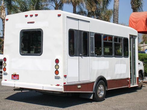 Used 2012 Ford E-450 and Econoline 450 Super Duty w/ Shuttle Bus Prep Pkg image 7