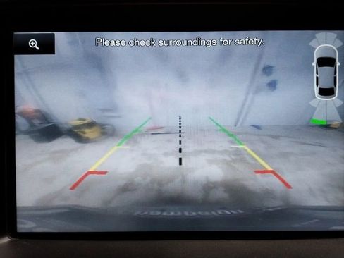 Used 2016 Ford Explorer XLT w/ Equipment Group 202A image 15