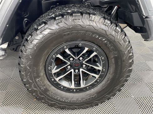 Used 2024 Jeep Wrangler Rubicon w/ XTREMEE 35" Tire Package image 33